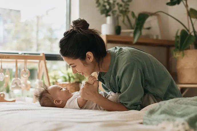 MomBaby editorial image: Guia da gravidez: Bebekle bağ kurmak için 5 ipucu: gelişimi takip etmek için pratik rehber