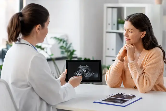 MomBaby editorial image: Guide de grossesse : Fetal anomali taraması: belirtiler, nedenler ve ne zaman yardım alınmalı